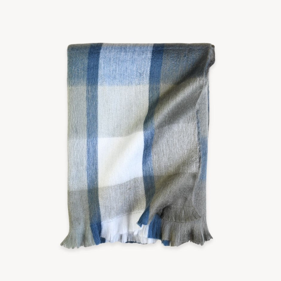 Pokoloko Large Alpaca Blanket (two colours)