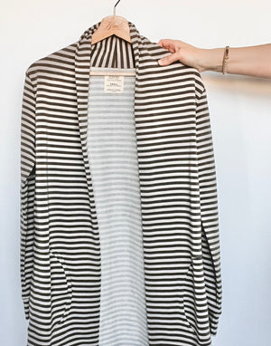 Open image in slideshow, Blondie Briton Cardigan (available in two colours)
