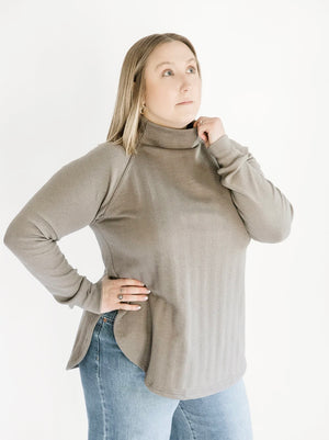 Open image in slideshow, Blondie Woodland Dusk Sweater In Clay
