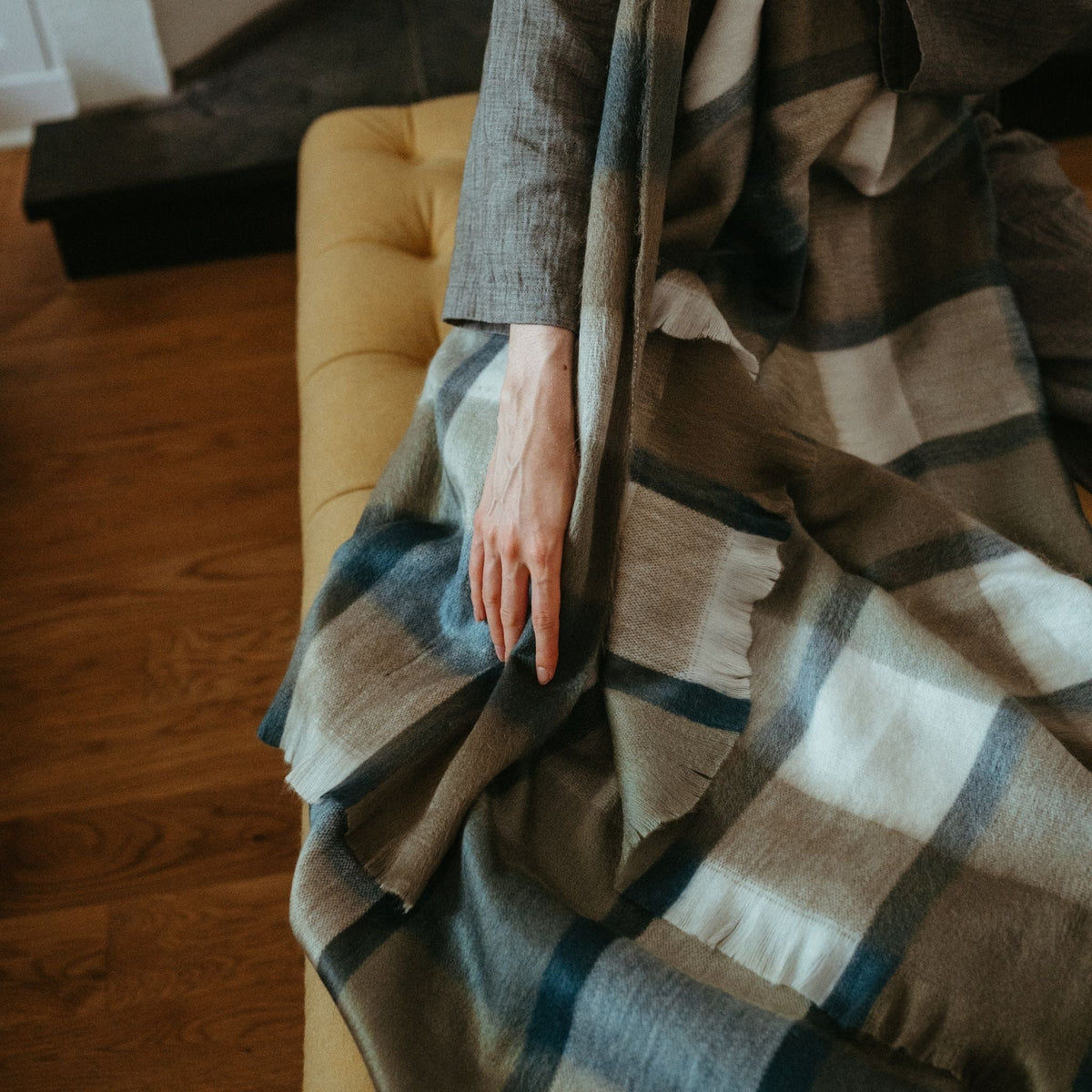 Pokoloko Fringed Alpaca Throw (many colours)