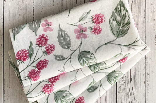 Mahogany Canada Raspberry Napkins - Set Of Four